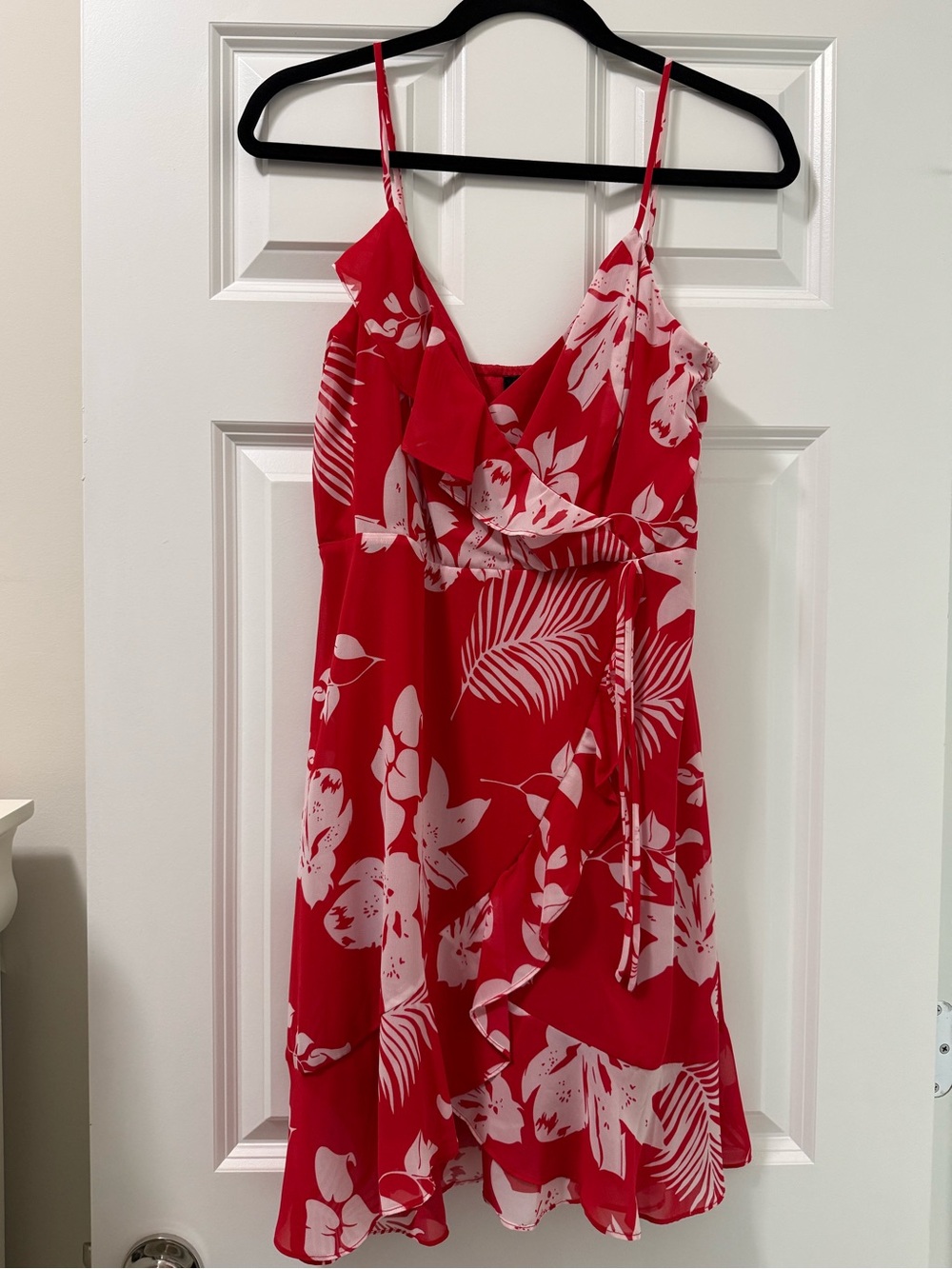 Lulu's Red Floral Wrap Dress Size M